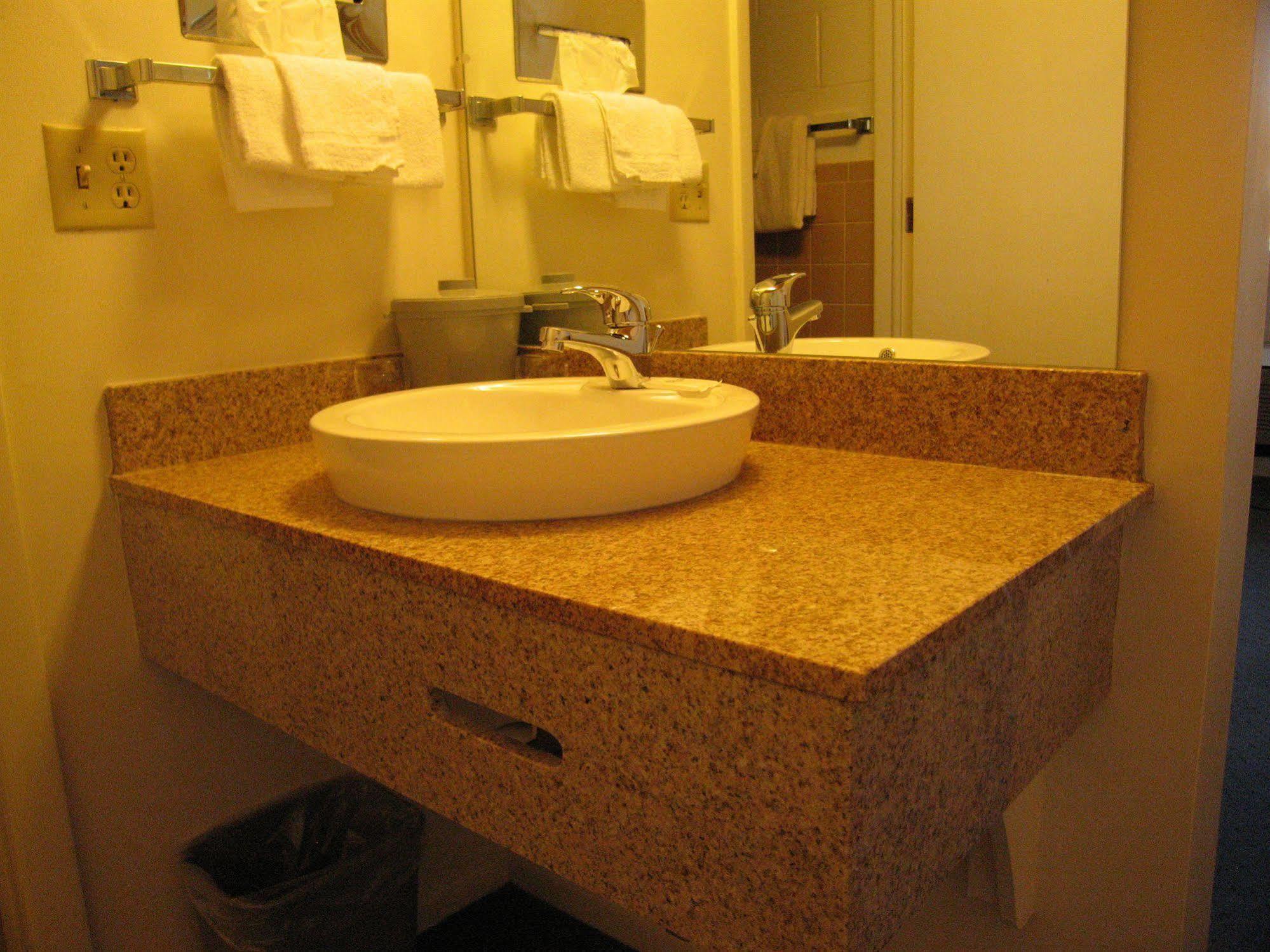 Travelers Lodge Marshall المظهر الخارجي الصورة